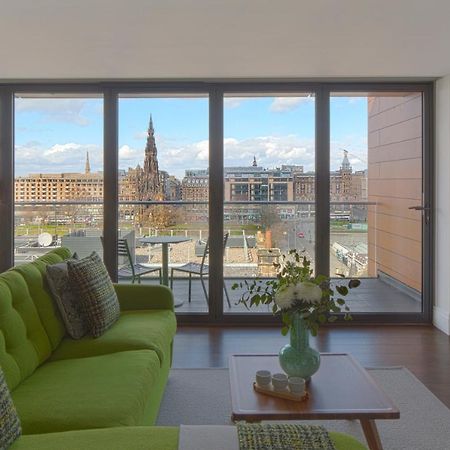Aparthotel Cheval Old Town Chambers Edimburgo Esterno foto Living room with a view of Glasgow