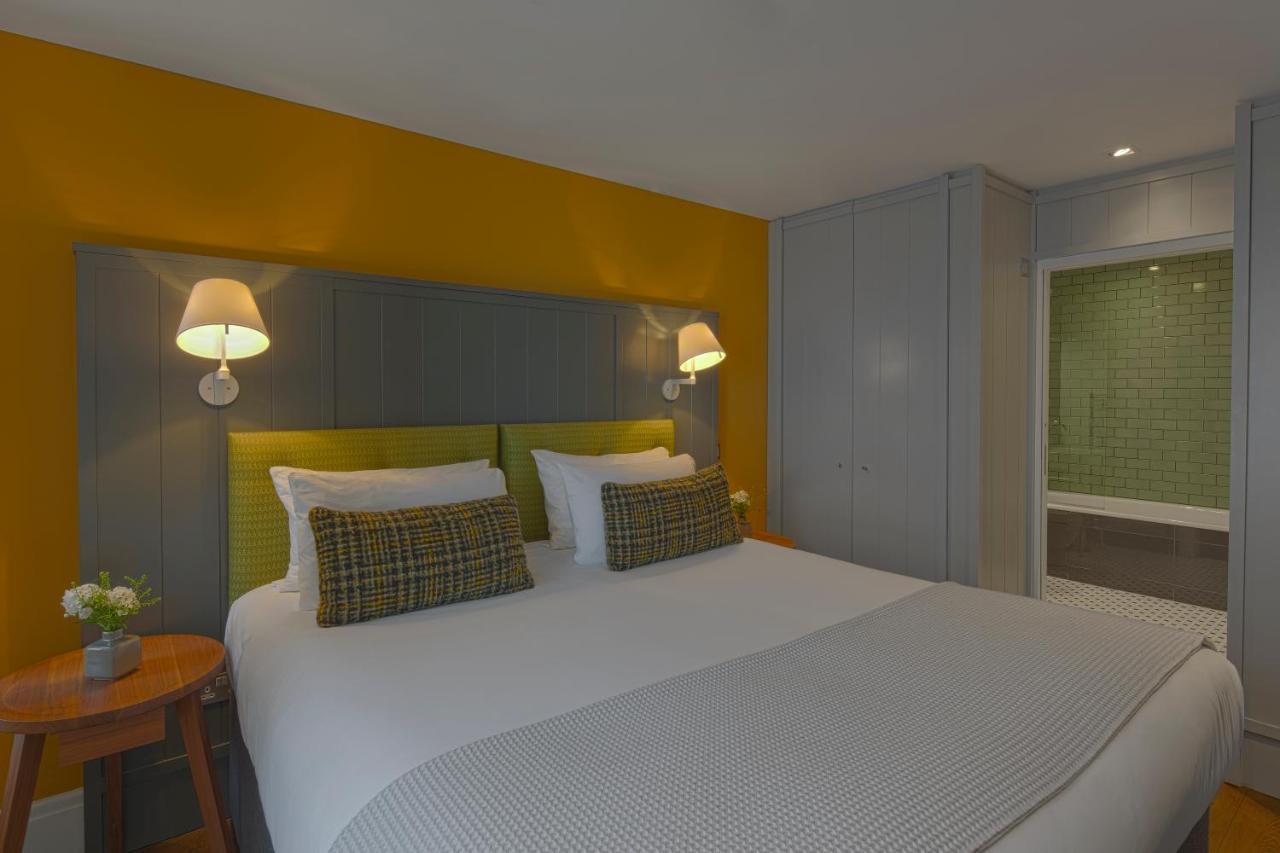 Aparthotel Cheval Old Town Chambers Edimburgo Esterno foto A bedroom at the hotel