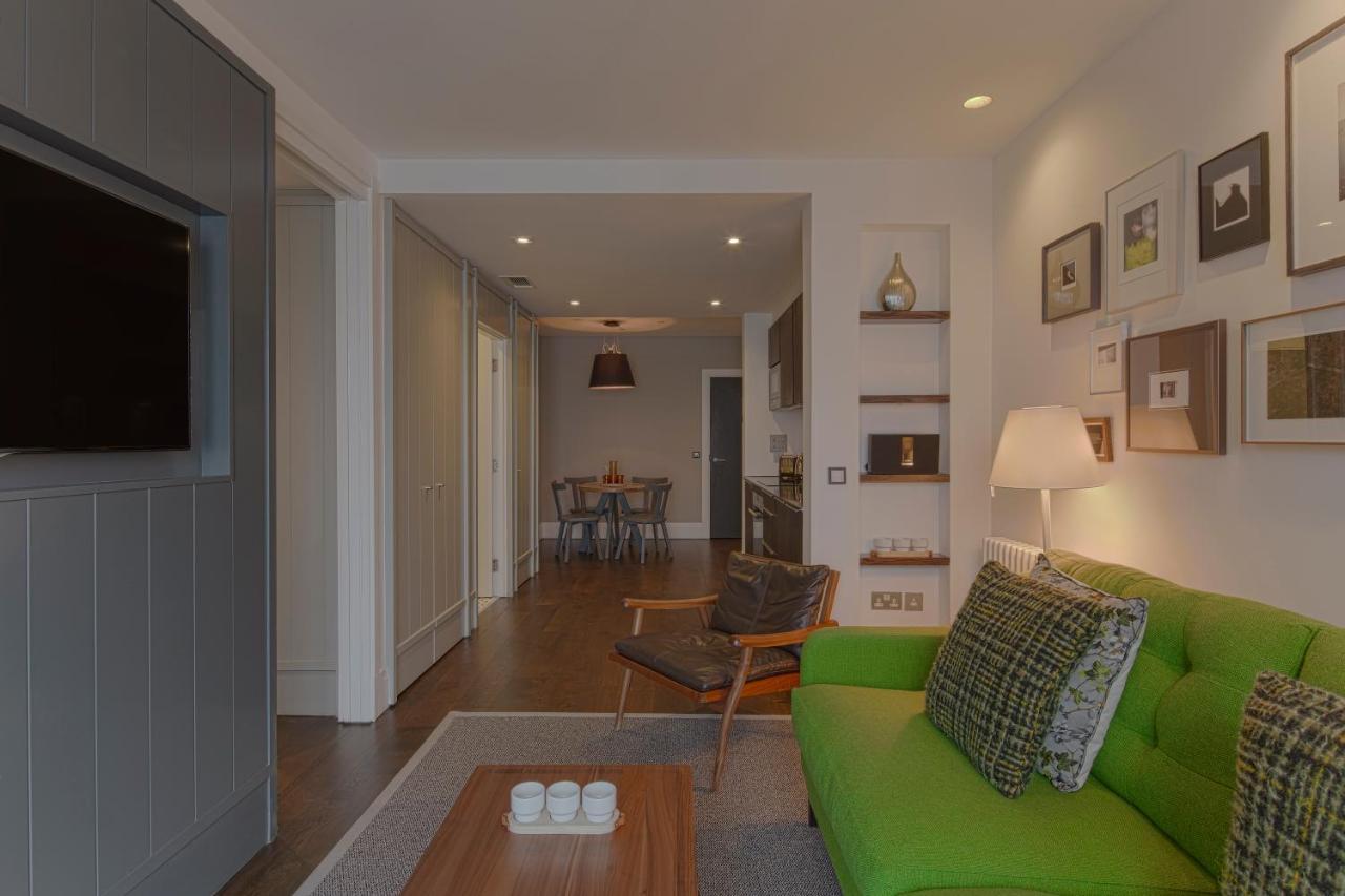 Aparthotel Cheval Old Town Chambers Edimburgo Esterno foto A typical apartment interior