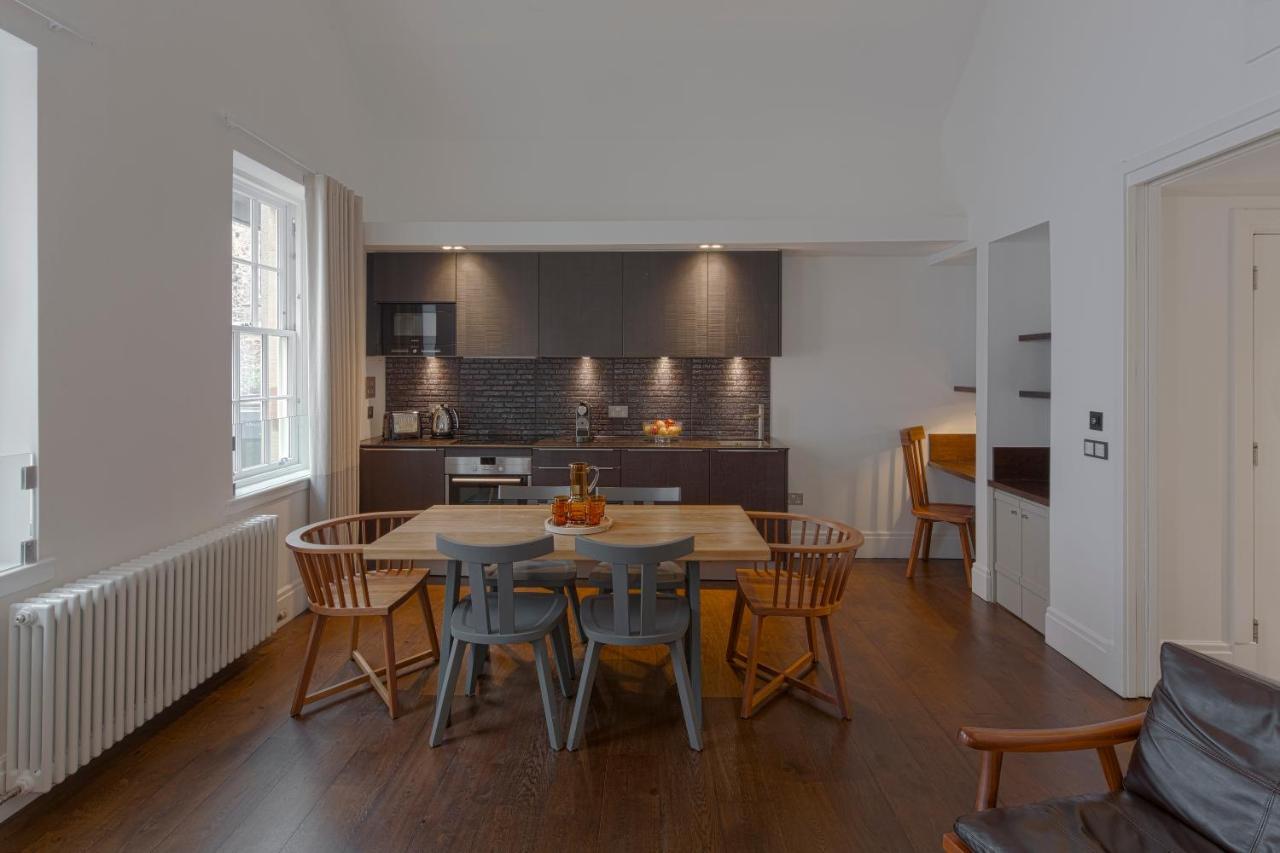 Aparthotel Cheval Old Town Chambers Edimburgo Esterno foto The kitchen